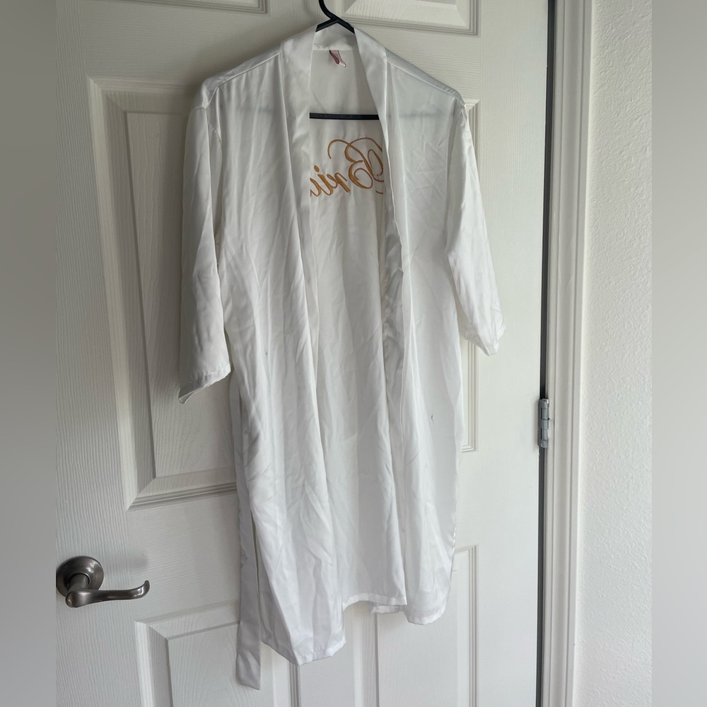 Bride Robe - Picture 2 of 2
